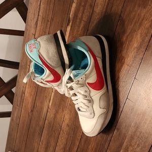Nike women's size 9